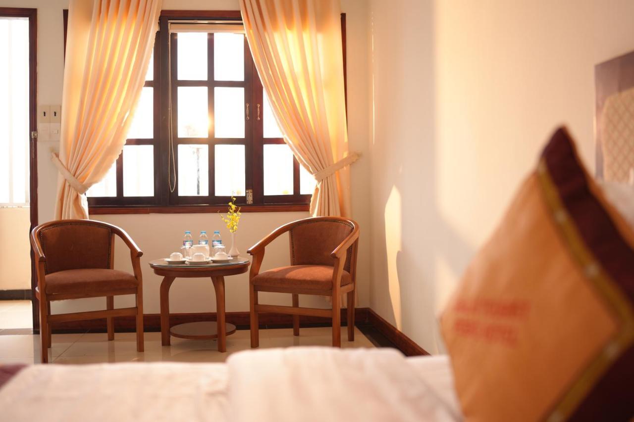 Pleiku Hotel Exterior photo